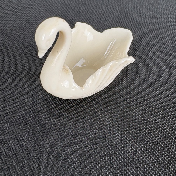 LENOX Porcelain Swan Ivory Ring Holder Dish "TO THE BRIDE" Trinket - Picture 2 of 7